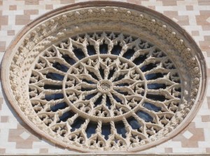 L'Aquila Basilica di Collemaggio rosone