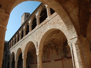 S.Maria di Propezzano:chiostro